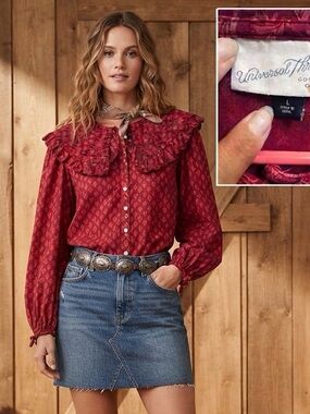 Universal Thread Burgundy Ruffled Eyelet Collar Red Button-Front Blouse